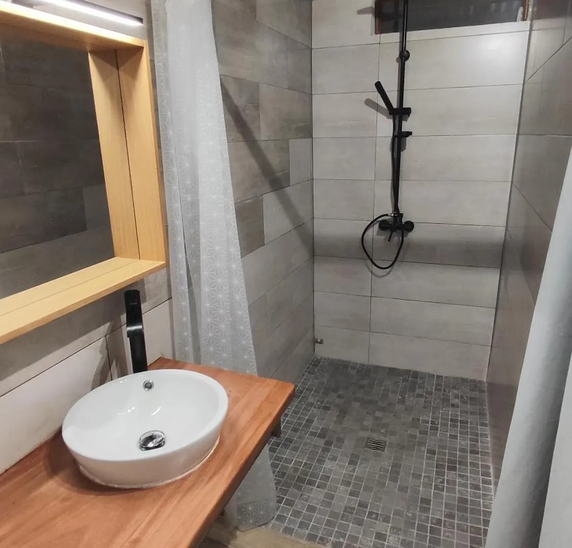 Διαμέρισμα Studio En Rez De Jardin La Trinite