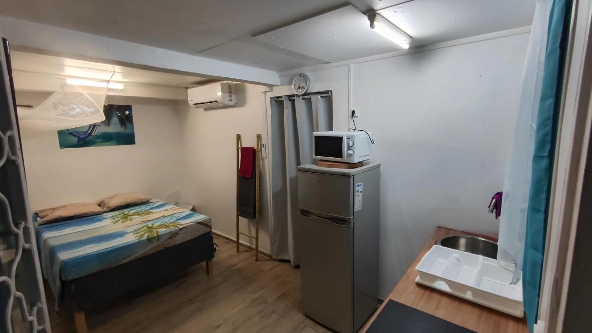 Studio En Rez De Jardin La Trinite Διαμέρισμα